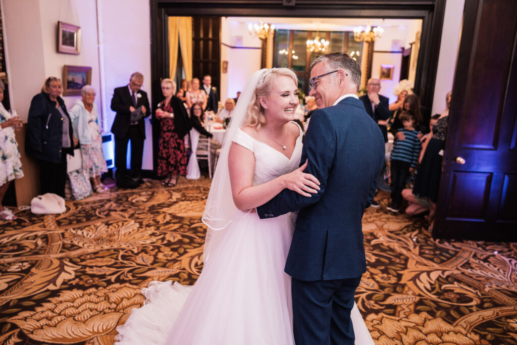 Walton Hall Wedding Photographer – Candid Wedding Photos